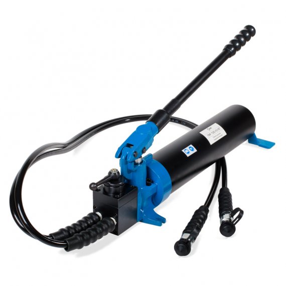 Фотография товара 'КВТ ПМР-7020-К2 Помпа гидравлическая ручная двухканальная объем маслобака 2.0 л'